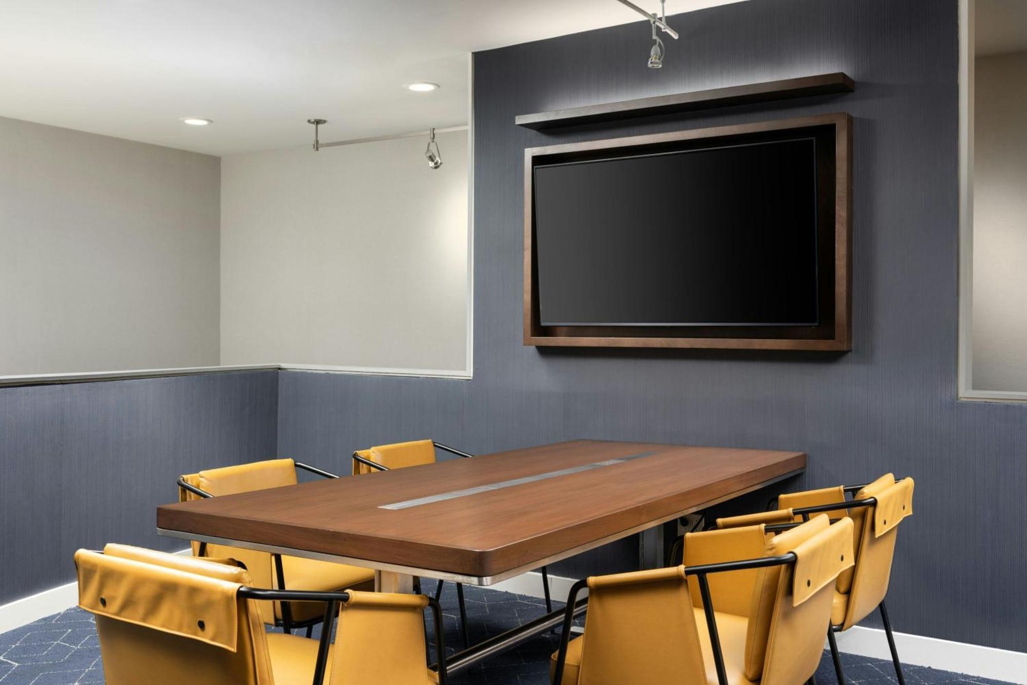 Courtyard Birmingham Гувер Экстерьер фото