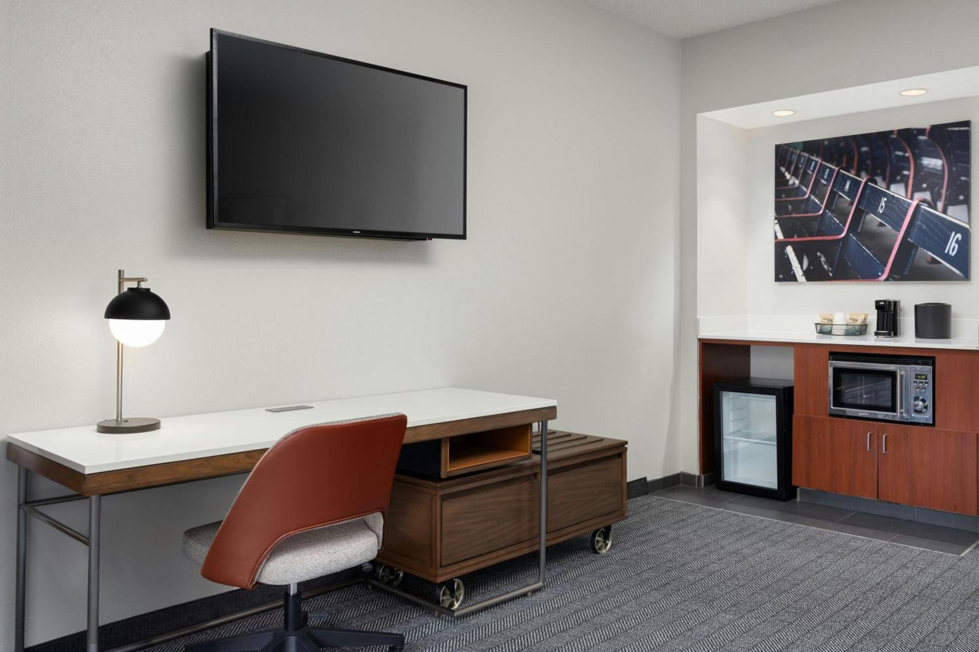 Courtyard Birmingham Гувер Экстерьер фото
